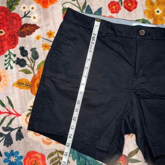 Old Navy Black High Waist Everyday Shorts (Cotton Chino Shorts) - Picture 4 of 8